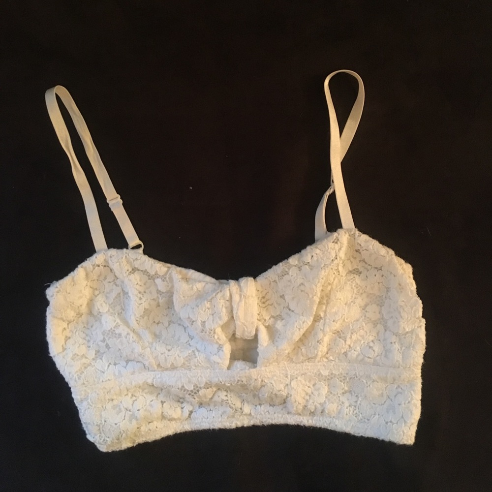 Roxy medium white floral bracket/crop top